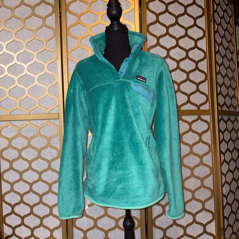 Patagonia Fleece Quarter Zip in teal. Size Medium
